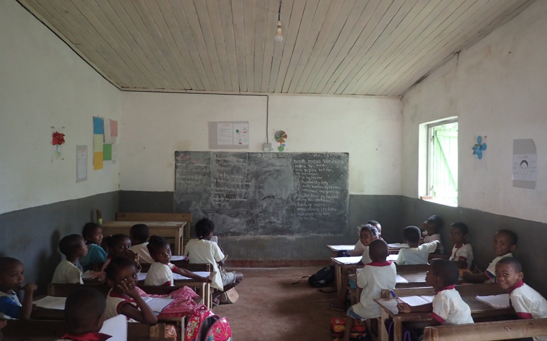 Deux nouvelles salles de classe pour l’école d’Antsaonjobe !