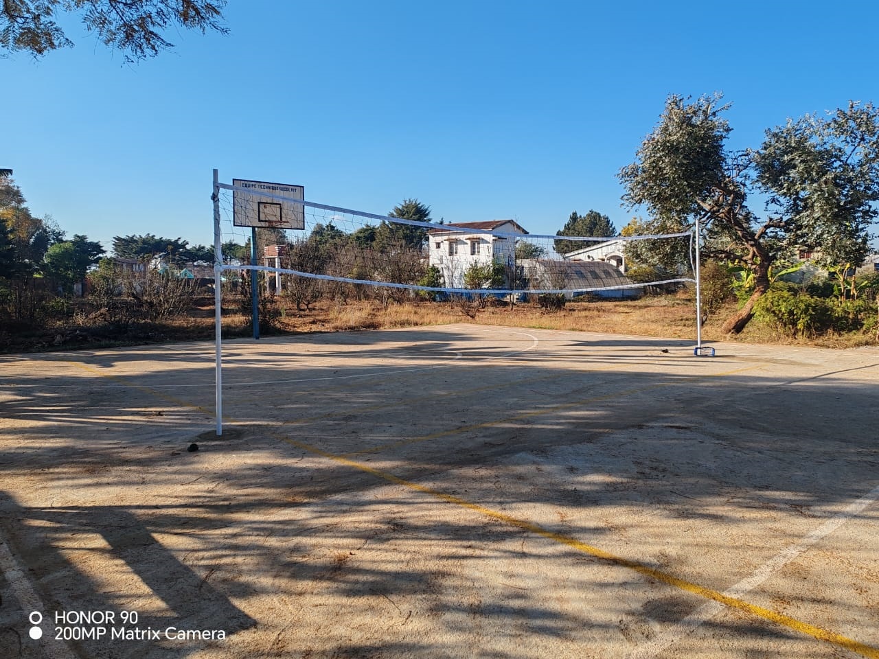 Construction terrain de basket et Volley au centre Mirana Tsiky