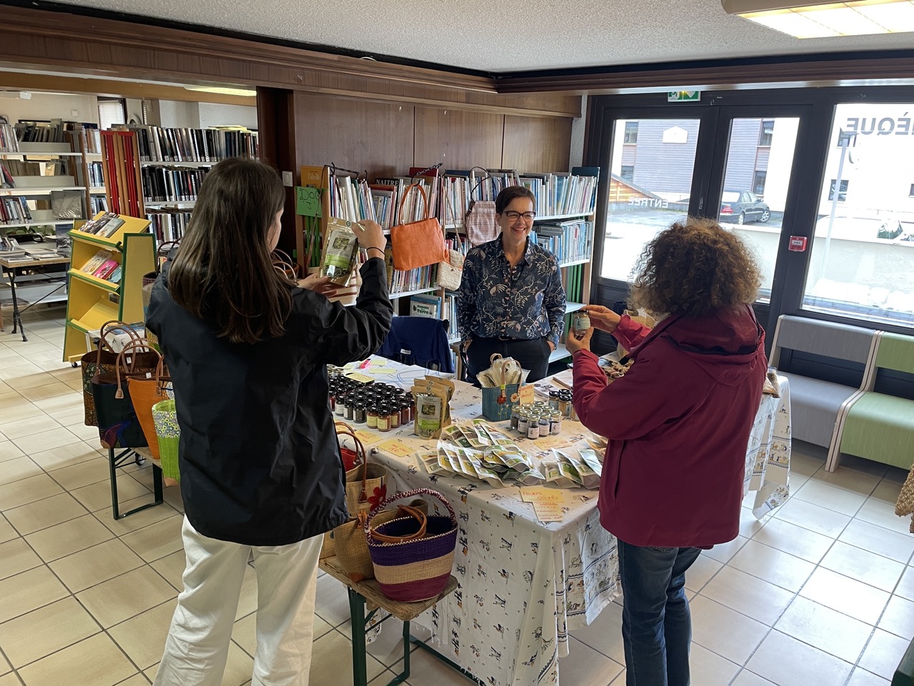 Stand Amadea à la bibliothèque des carroz d'Arâches (74)