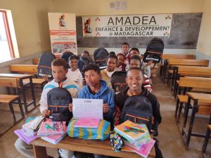 Distribution des kits scolaires 2025