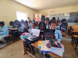 Distribution des kits scolaires 2025