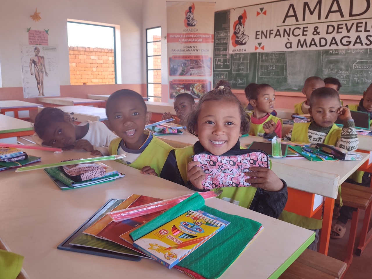 Distribution des kits scolaires 2025