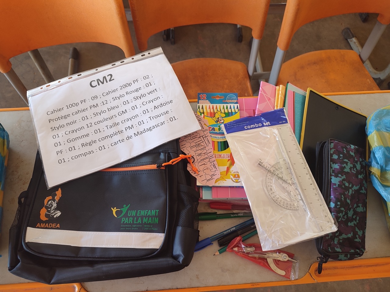 Distribution des kits scolaires 2025