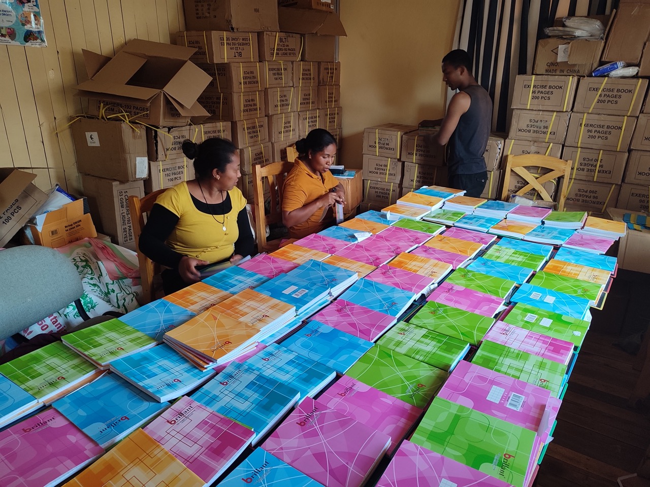 Distribution des kits scolaires 2025