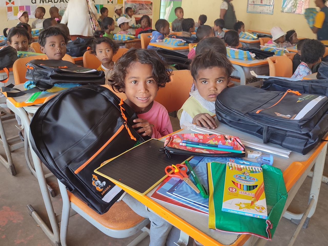 Distribution des kits scolaires 2025