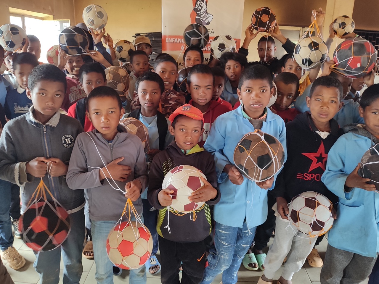 Distribution cadeaux de Noël 2025-22