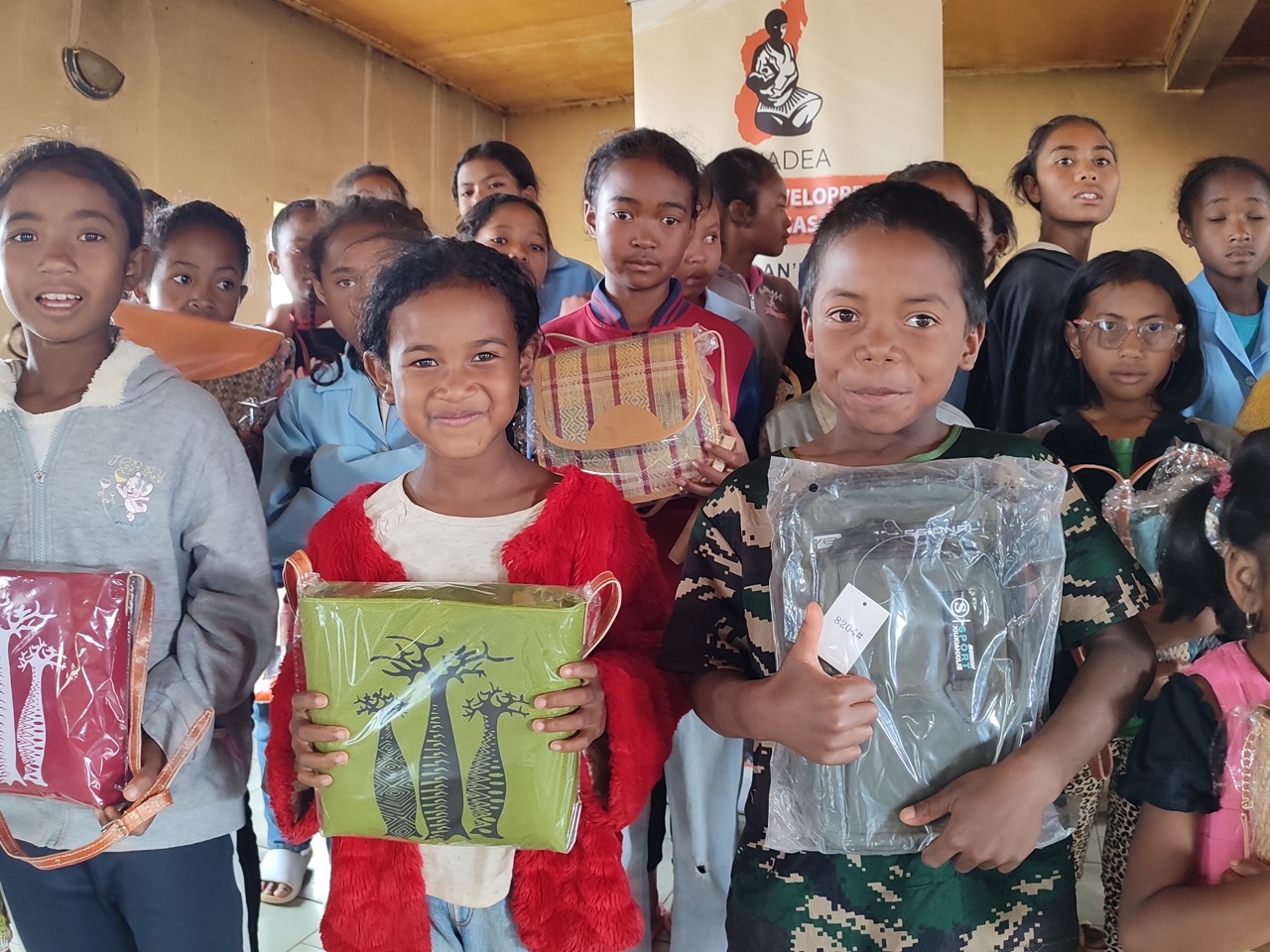 Distribution cadeaux de Noël 2025-24