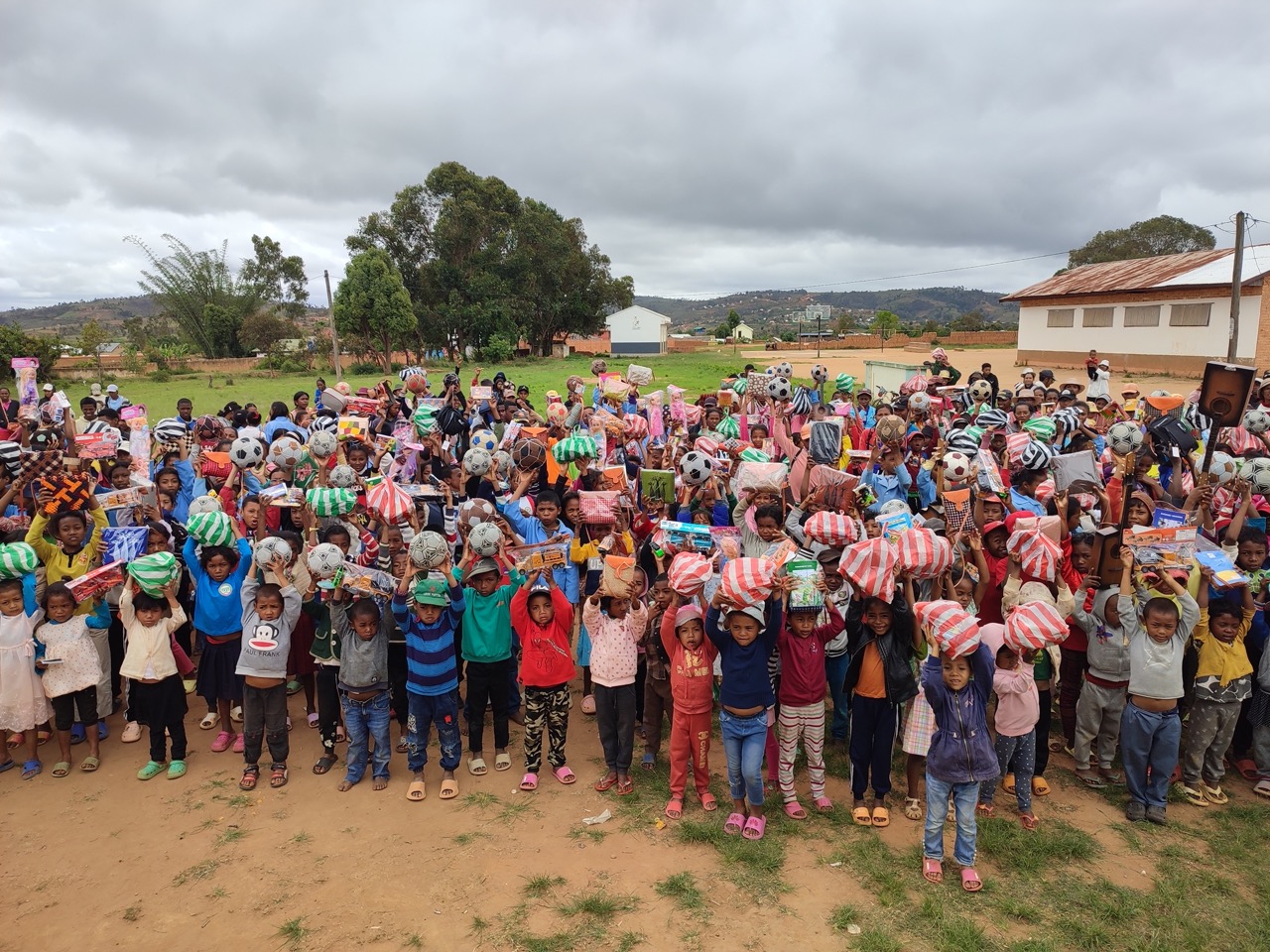 Distribution cadeaux de Noël 2025-45