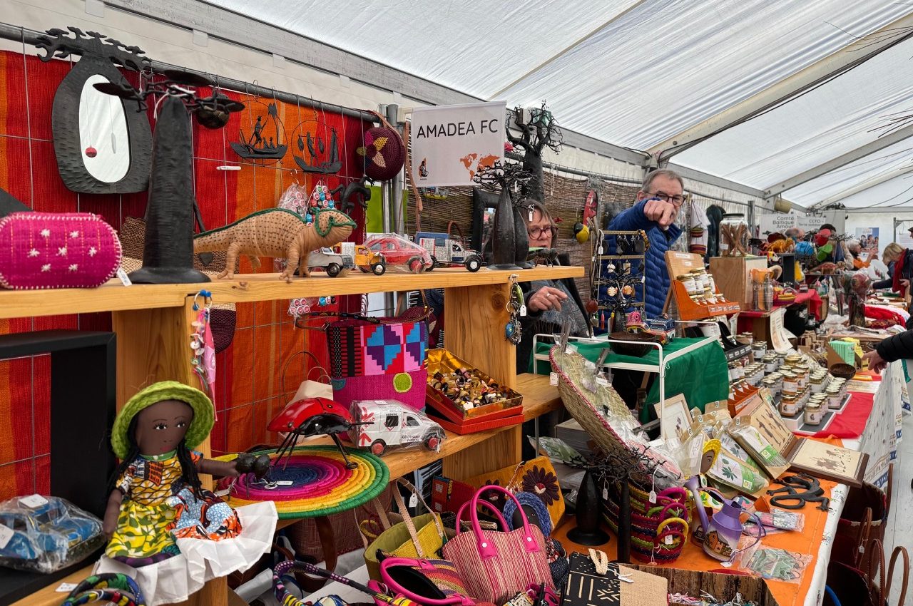 Marché de Noël solidaire de Besançon 2025