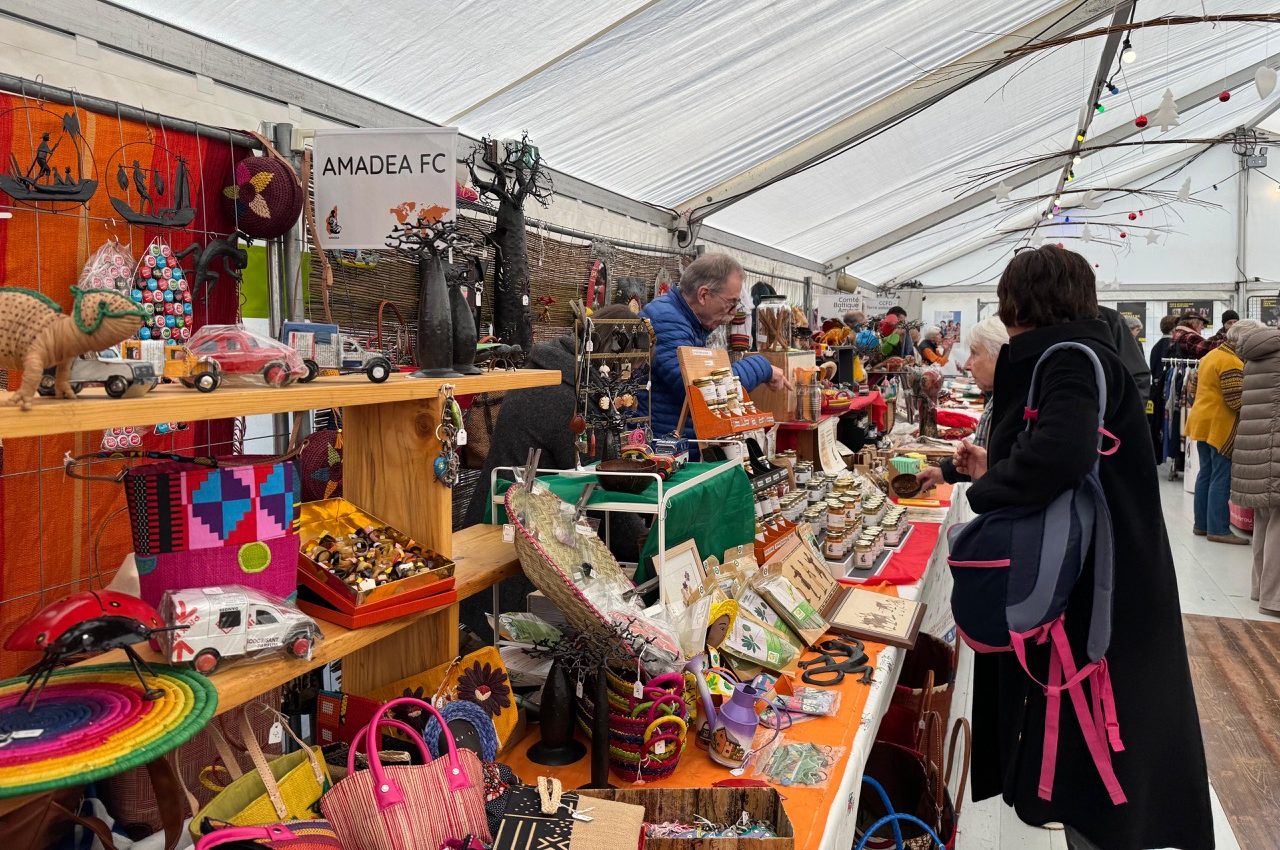Marché de Noël solidaire de Besançon 2025